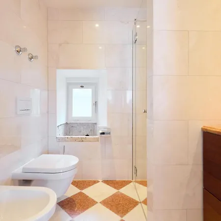 וילה Luxury In The Old Town With Stunning Views *