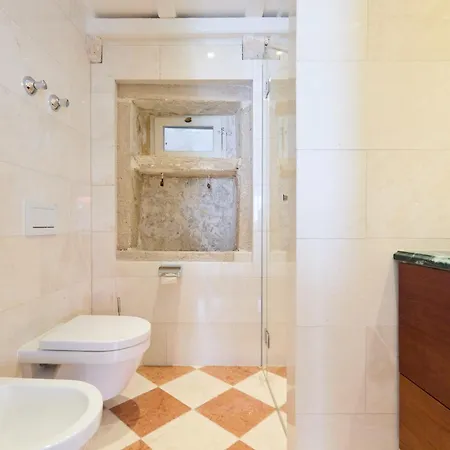 Luxury In The Old Town With Stunning Views *