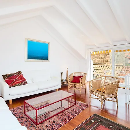 Luxury In The Old Town With Stunning Views