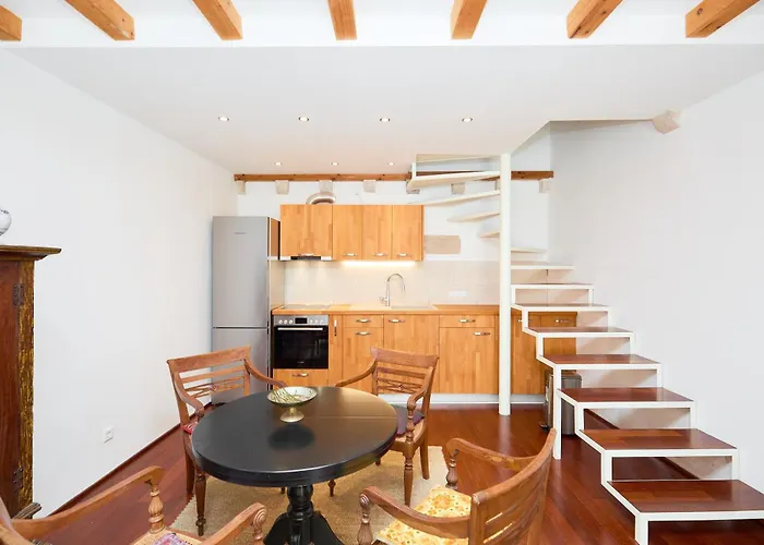 Luxury In The Old Town With Stunning Views Villa *