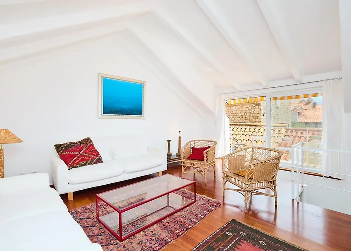 Luxury In The Old Town With Stunning Views